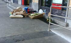 Una presenza silenziosa e costante: a Catania 218 senzatetto, 78 vivono in strada. Non va meglio a Messina