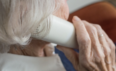 Un truffatore deruba una pensionata dei risparmi di un'intera vita