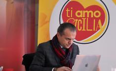 &laquo;La Sicilia &egrave; ancora merce di scambio, ma le istituzioni non si scambiano coi like&raquo;: Cateno De Luca chiama i suoi a raccolta