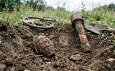 Due bombe a mano ritrovate a Fiumefreddo: rimosse