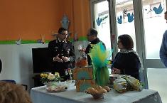 Carabinieri di Randazzo all'AIAS: doni pasquali, messa e prevenzione contro le truffe