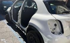 Catania, un'altra 500XL lasciata senza sportelli e fari: l'amaro risveglio di un gruppo di turisti