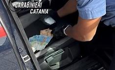 Evasione e spaccio a San Giovanni Galermo: trovato in giro con la "roba" e un un po' di soldi in contanti