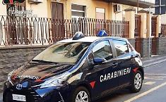 Vicini di casa filmano bimba picchiata pi&ugrave; volte dalla madre: 34enne arrestata a Cannizzaro