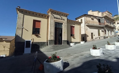 Castel di Iudica: ufficiale lo scioglimento del Consiglio comunale, arriva il commissario. L'opposizione attacca