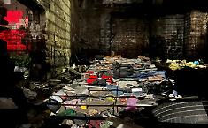 Una donna straniera trovata morta segni di percosse, ipotesi omicidio