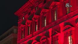 La facciata di Palazzo Madama illuminata di rosso per la Giornata mondiale contro l'Aids

