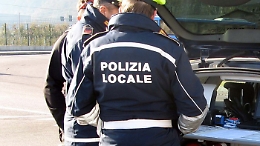 Fuggì dopo aver investito un motociclista, rintracciato in conducente