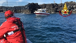 Cadavere avvistato in mare a Catania, recuperato il corpo: è di un giovane