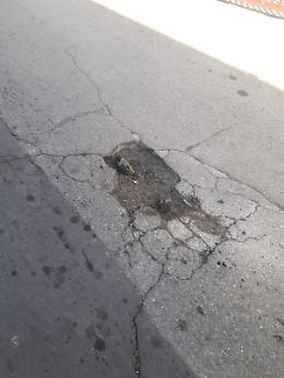 Trecastagni (Ct): serio pericolo per pedoni e automobilisti