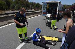 Catania, ciclista investita alla Plaia da "pirata" delle strada