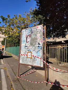 Catania: tabellone divelto in Via Imperia