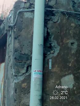 Adrano (Ct): edificio abbandonato e pericolante
