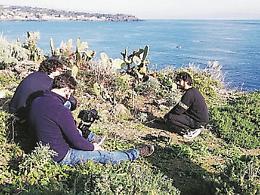 Su Sky Arte l’Isola Lachea e i Faraglioni dei Ciclopi