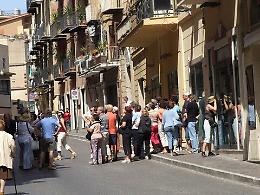 Imposta di soggiorno, associazioni di categoria contro il sindaco