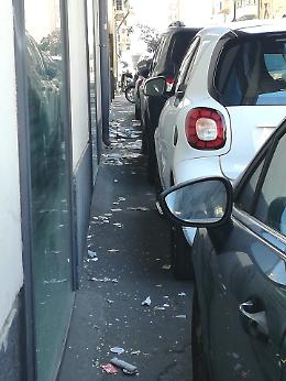 Catania, via Stazzone: "Ma dove sono vigili e spazzini?"