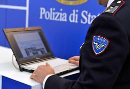 Vuole fuggire con una 13enne e minaccia la famiglia di lei: arrestato
