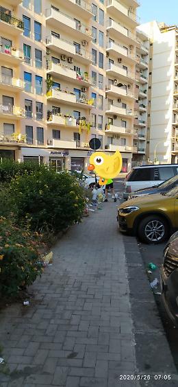 Catania centro: incivile colto sul fatto