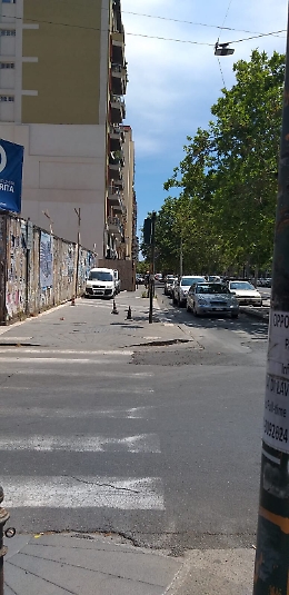 Corso Italia Catania, semaforo pedonale poco chiaro