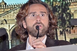 Anche a Palermo l'ex candidato sindaco del M5s in rotta col Movimento: deferito per danno di immagine
