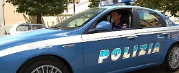 Catania, minaccia di morte la compagna e si chiude in casa con i quattro figli