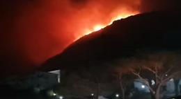 Incendio a San Vito lo Capo: evacuato nella notte il villaggio turistico Calampiso