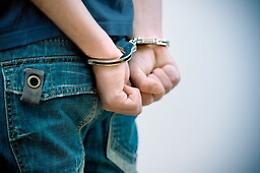 Spedizione punitiva dopo il raid con il cric: tre arresti per sequestro di persona