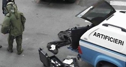 Auto con targa francese fa scattare allarme bomba a Palermo