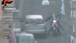 Blitz antidroga nelle piazze dello spaccio a San Cristoforo: 27 arresti a Catania