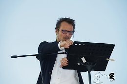 Alessandro Preziosi recita Massimo Recalcati, la memoria di Gibellina nel Grande Cretto