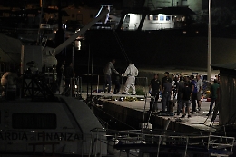 Migranti, strage del 2013 a Lampedusa
celebrazioni e sbarchi ancora in corso