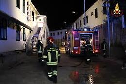 Licata: due auto di pescatori a fuoco