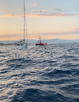 Due scafisti turchi arrestati per traversata migranti su barca a vela