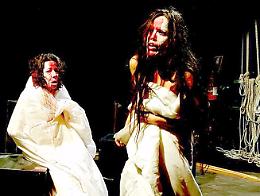 "Troiane", donne contro la guerra