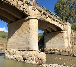 Cammarata: Il chiusura del ponte sul fiume Platani blocca centinaia di aziende zootecniche