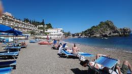 Fondi per il settore alberghiero, la Regione proroga ancora di un mese