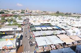Cibo e mercanzie d'ogni genere: puntuale riecco
la Fiera dei Morti, Catania capitale del commercio