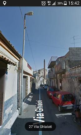 Catania: ennesima via del centro storico totalmente abbandonata