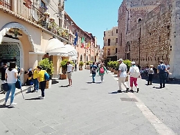 Taormina, sull'accoglienza dei migranti &egrave; braccio di ferro Giardina-D'Aveni