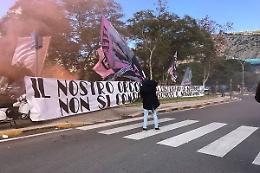 Serie A: giocatori del Palermo contestati, interviene la Digos
