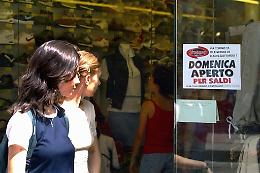 Negozi chiusi la domenica? La proposta che divide: in Sicilia 1 su 4 al lavoro nei festivi