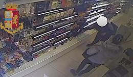 Le palermitane che depredavano negozi a Enna: «Lo facciamo per necessità»