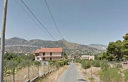 Palermo, scala parete rocciosa ma precipita e muore