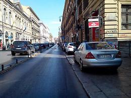 Palermo, auto blu sul marcipiede durante commemorazione La Torre