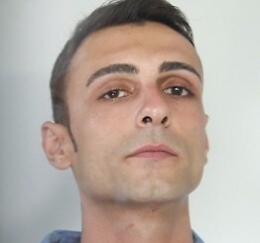 Cassiera insegue cliente che paga con 50 euro falsi e lo fa arrestare