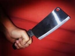 Tunisino aggredisce ex marito della compagna con mannaia: arrestato
