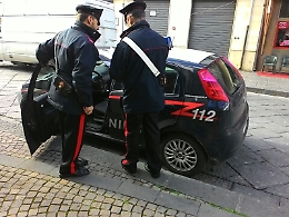 «Ti ammazzo, ti faccio a pezzetti! Prima che arrivino i carabinieri tu sei morta»