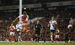 Arsenal’s Mathieu Flamini rediscovers scoring flair to down Tottenham