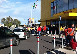 Catania, evacuata l&rsquo;Ikea &rdquo;Problemi all&rsquo;impianto elettrico&rdquo;