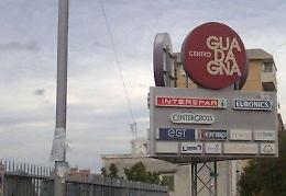 Palermo, rogo doloso danneggia centro commerciale “Guadagna”